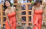 Shilpa Shetty suffers oops moment in orange slit dress on sister Shamitas birthday, Watch